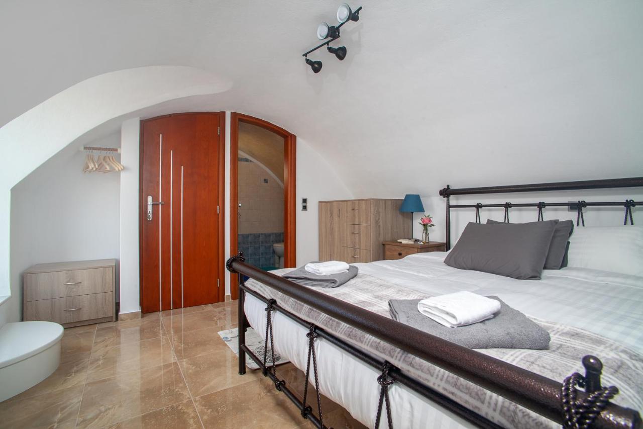 Sunrise Apartment Santorini Emporio  Esterno foto